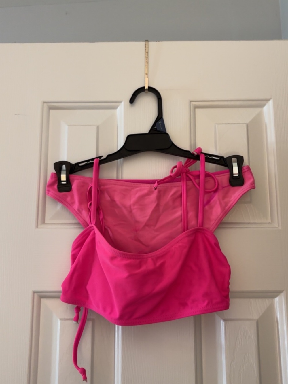 Bikinis - Picture 3 of 16